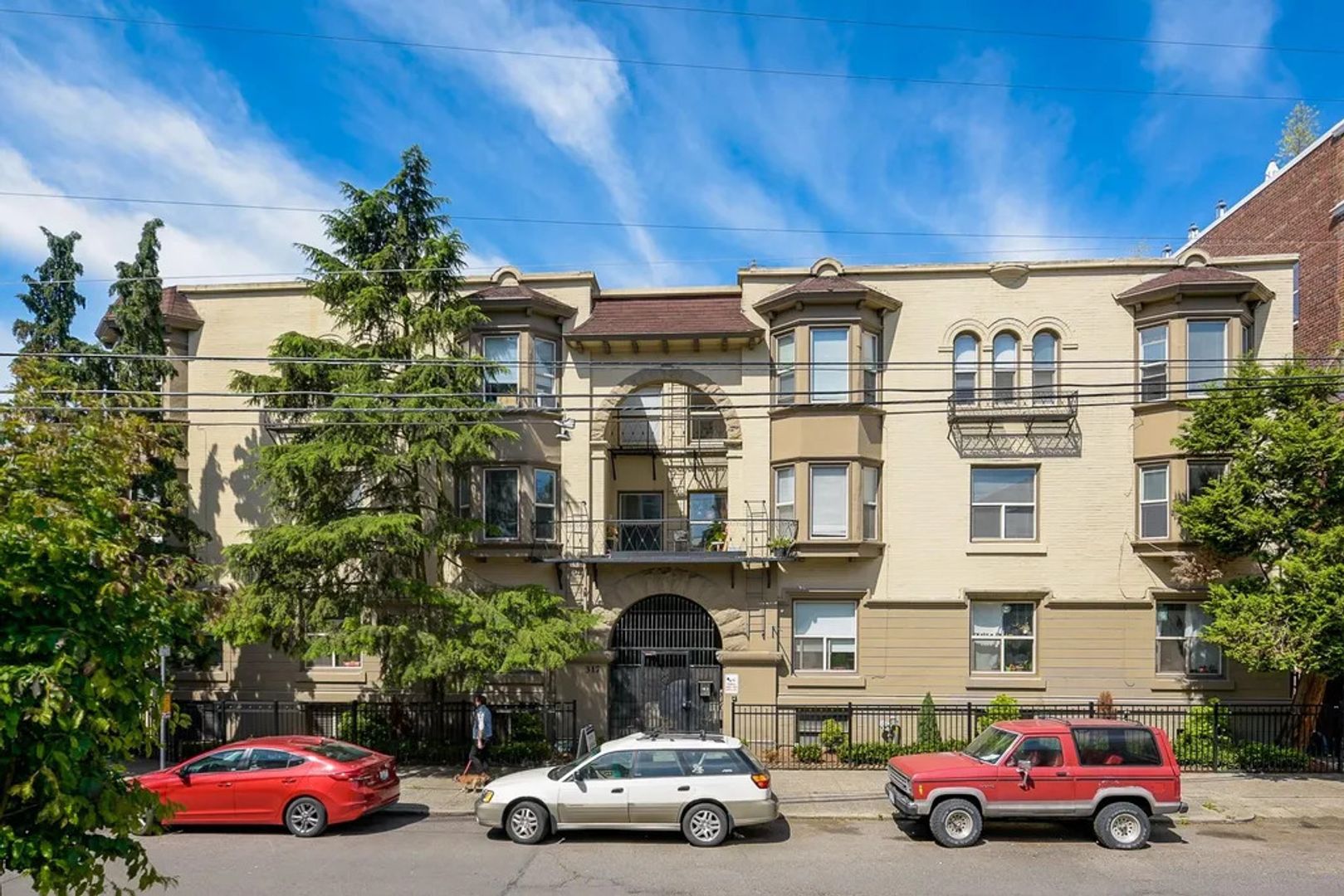 Seattle Apartment: 317 Harvard Ave E