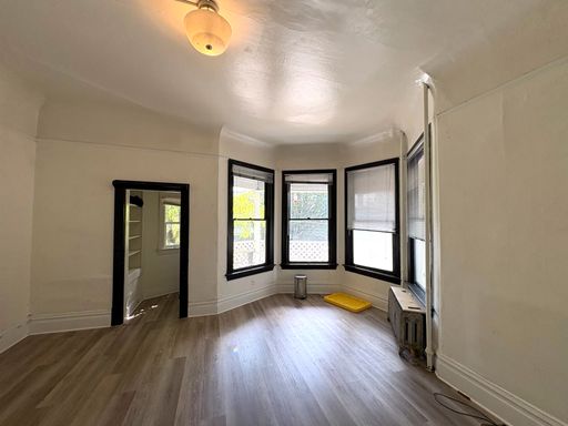 Pet Friendly Capitol Hill Studio | 1 Block from Lightrail Station | Shared Kitchen, Bathroom – photo 1