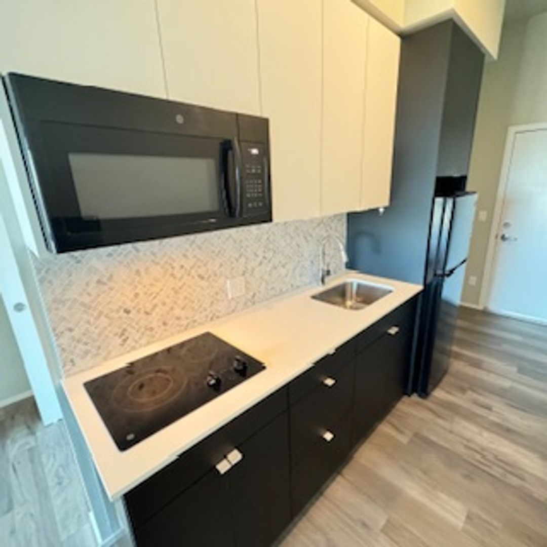 Seattle Apartment: 6726 Greenwood Ave N