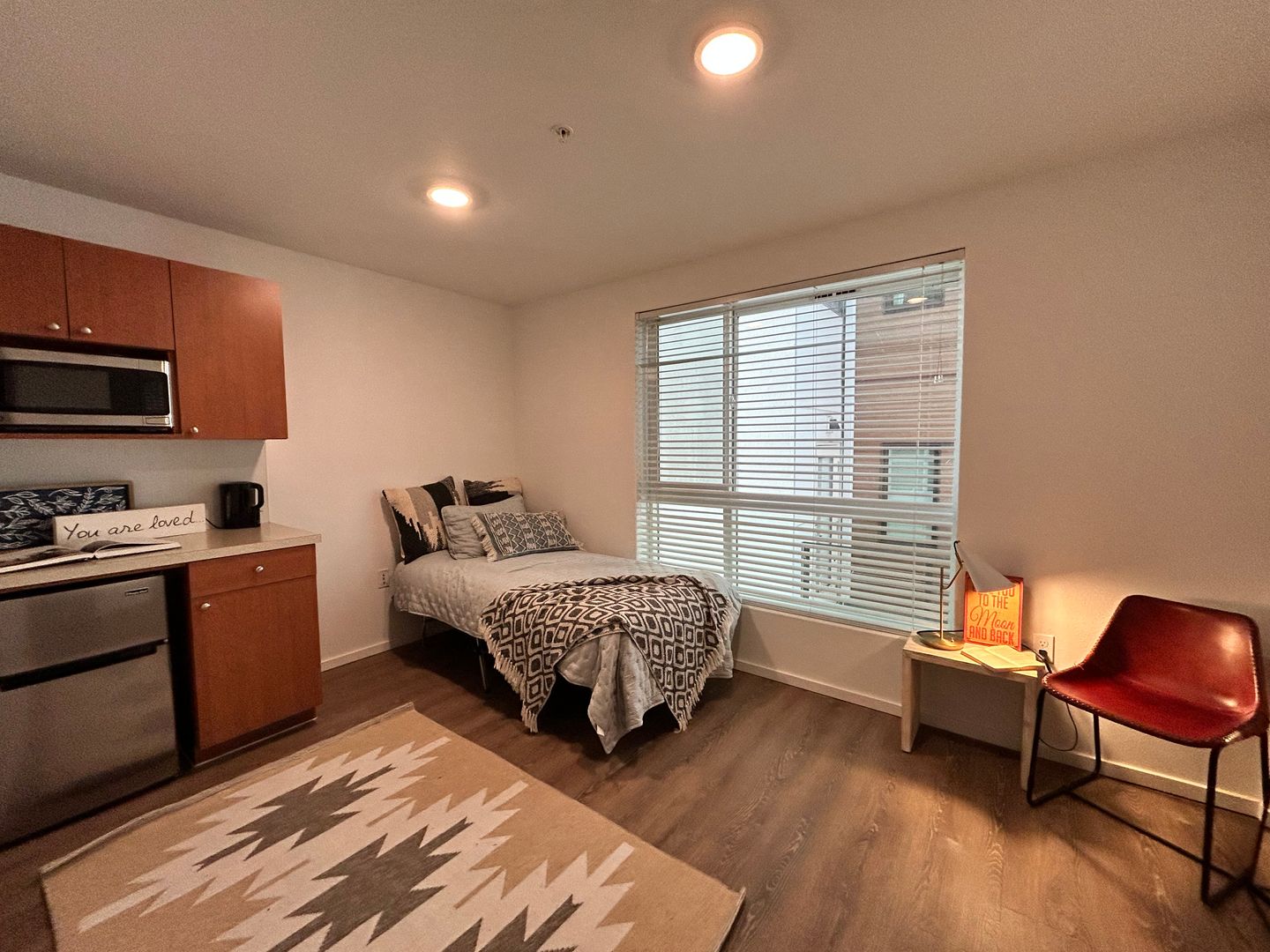 Kirkland Apartment: 450 Central Way