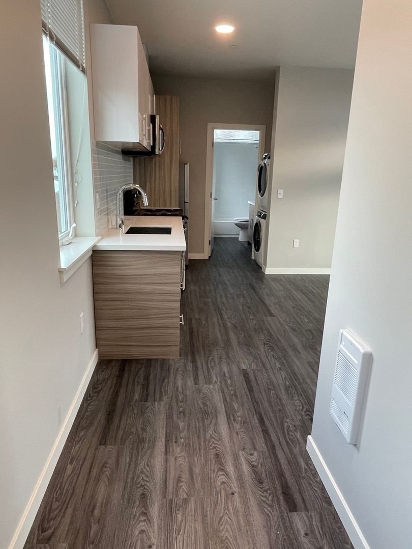 Seattle Apartment: 1901 E Fir St
