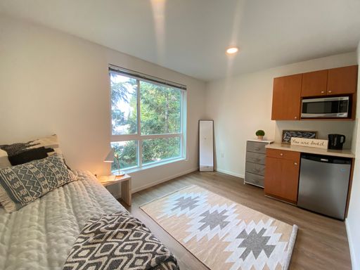 Studio in Prime Downtown Kirkland Location