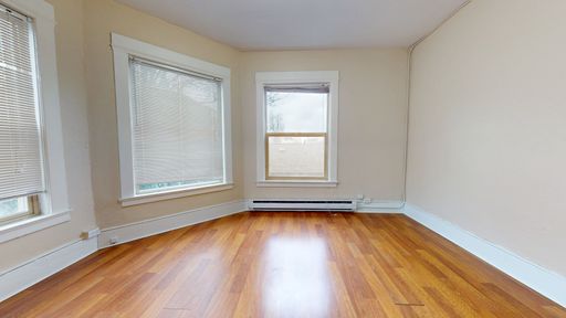 ***2 WEEKS FREE**Live in a Capitol Hill Landmark | Spacious Vintage Homes at The Roycroft – photo 1