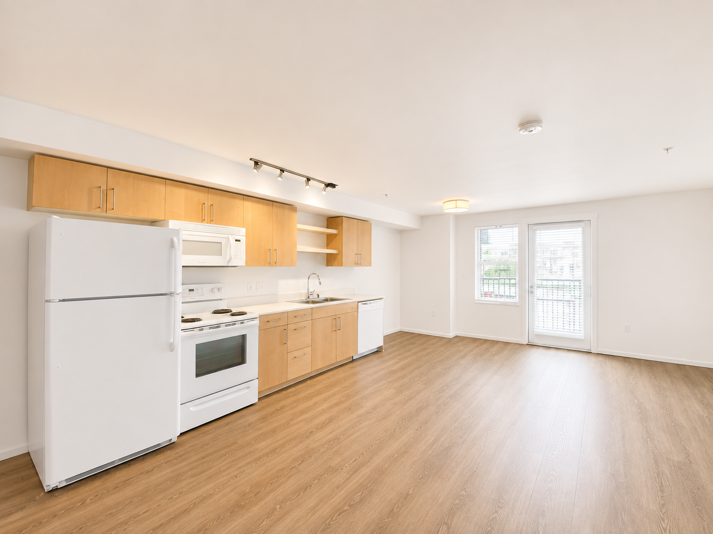 Kirkland Apartment: 450 Central Way