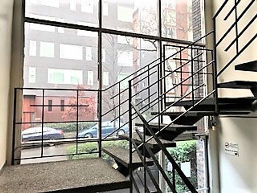Walk to UW Campus - Large 2 bedroom with patio (Free October 2026) – photo 1
