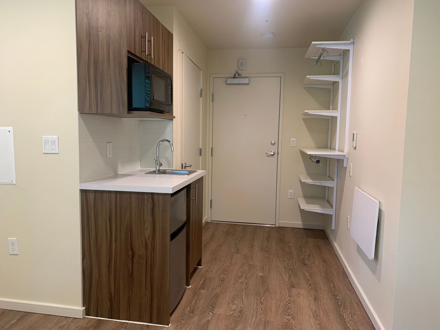 Kirkland Apartment: 330 4th ST