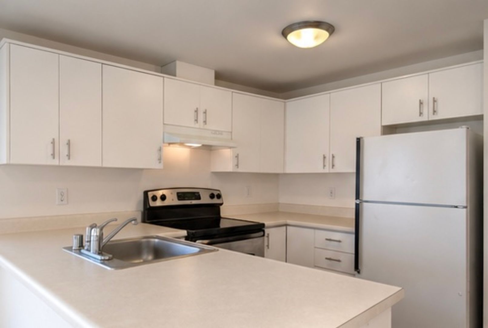 Seattle Apartment: 300 11th Ave