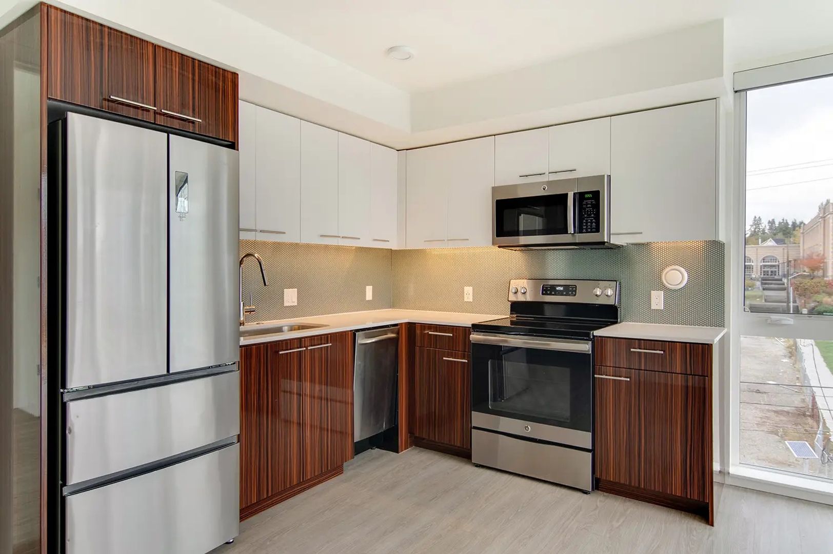 Seattle Apartment: 1319 NE 65th St