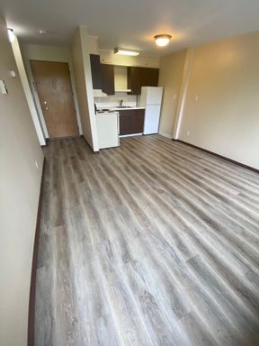 TWO WEEKS FREE RENT! Beautiful 1 Bedroom Nestled in Portage Bay and Lake Washington – photo 1