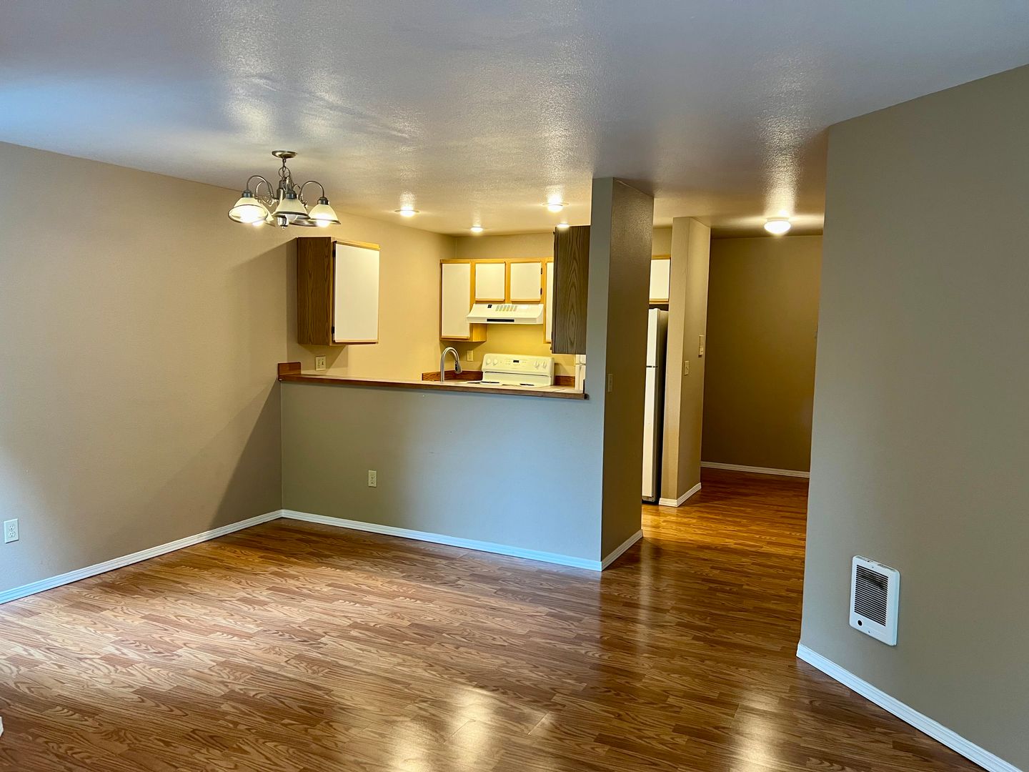 Seattle Apartment: 9514 8th Ave NW.