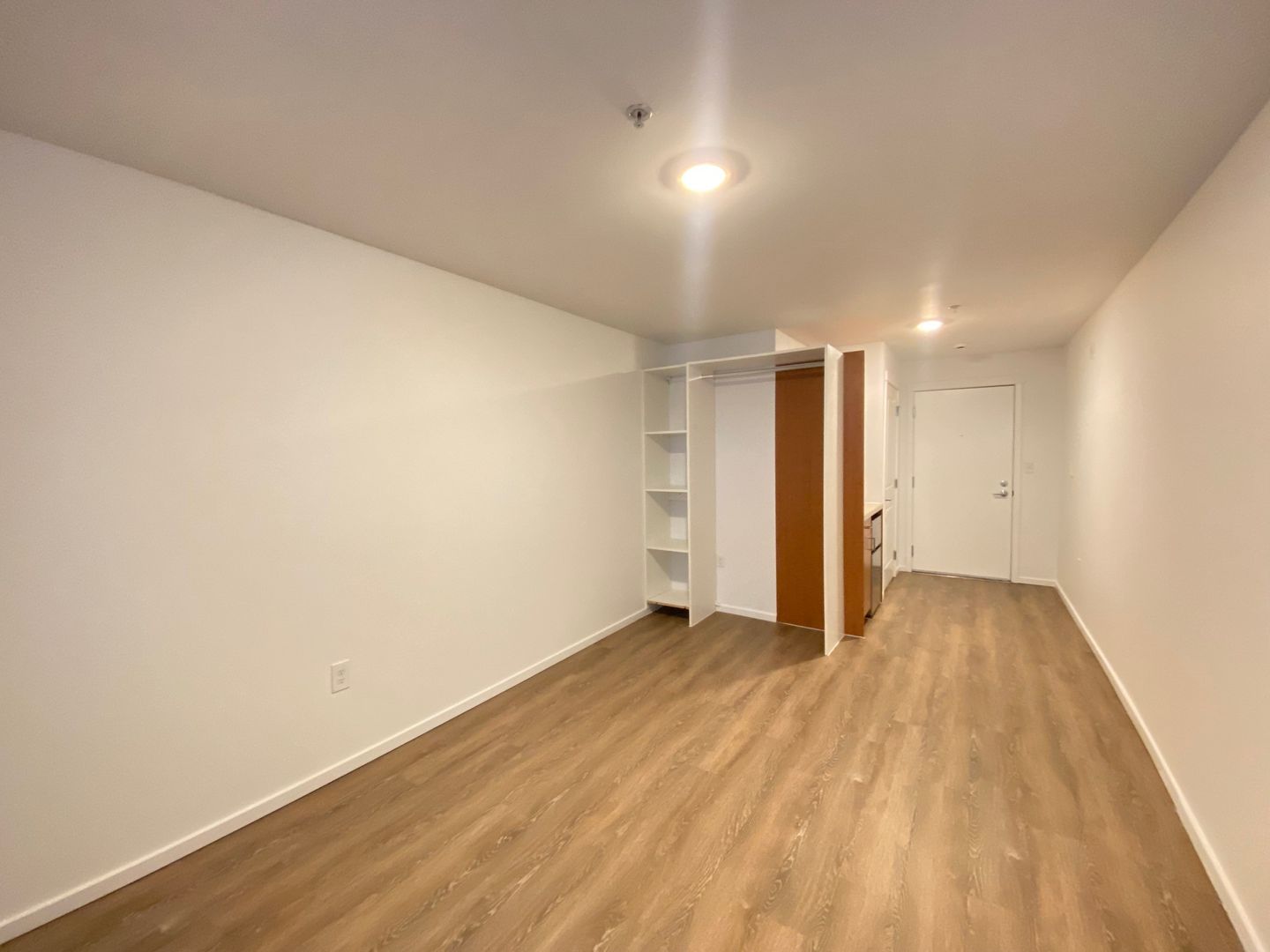 Kirkland Apartment: 450 Central Way