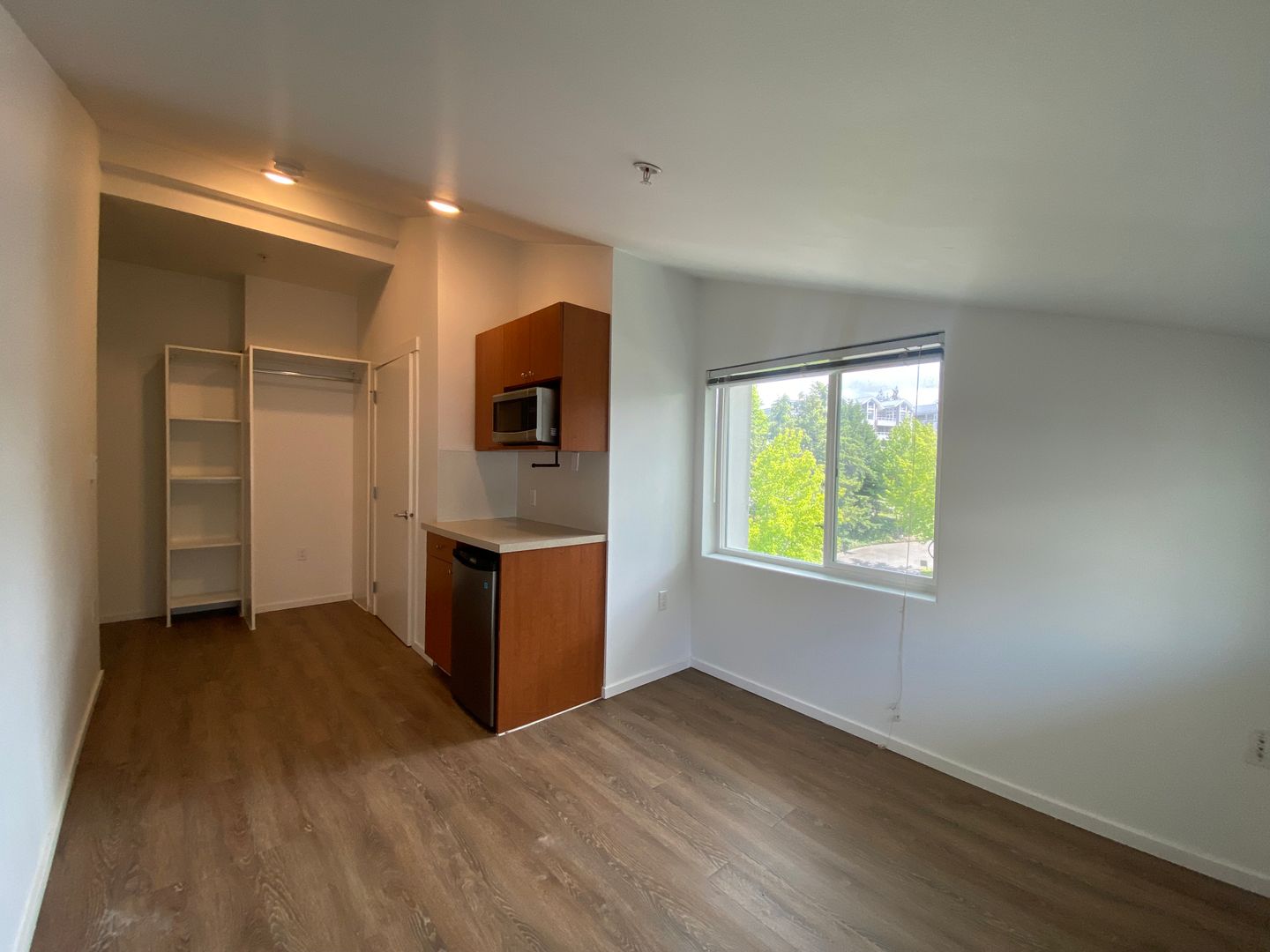 Kirkland Apartment: 450 Central Way