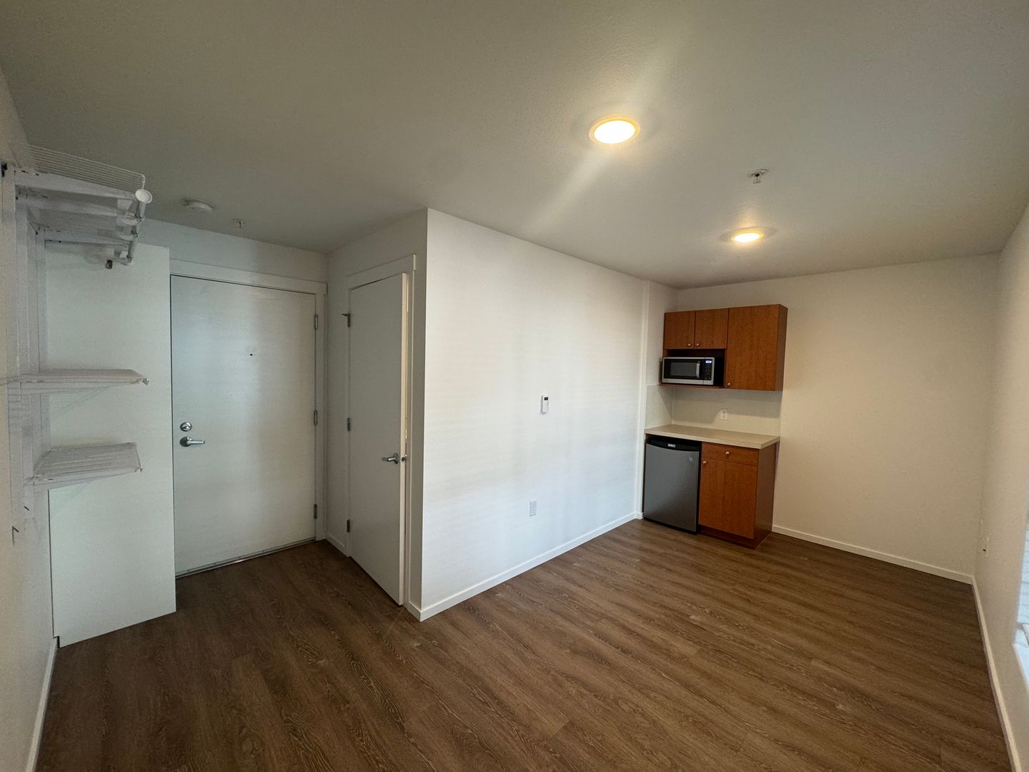 Kirkland Apartment: 450 Central Way