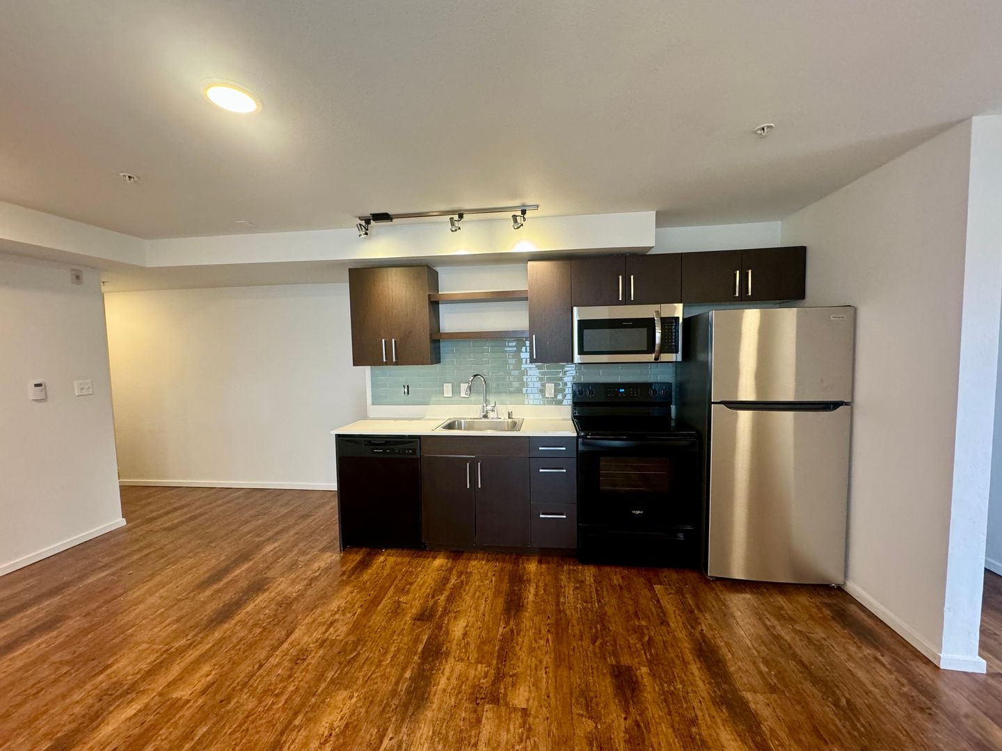 Kirkland Apartment: 450 Central Way