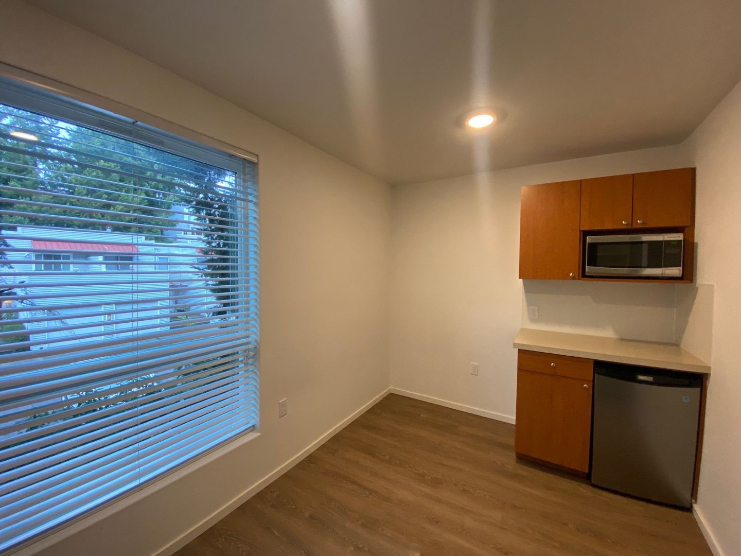 Kirkland Apartment: 450 Central Way