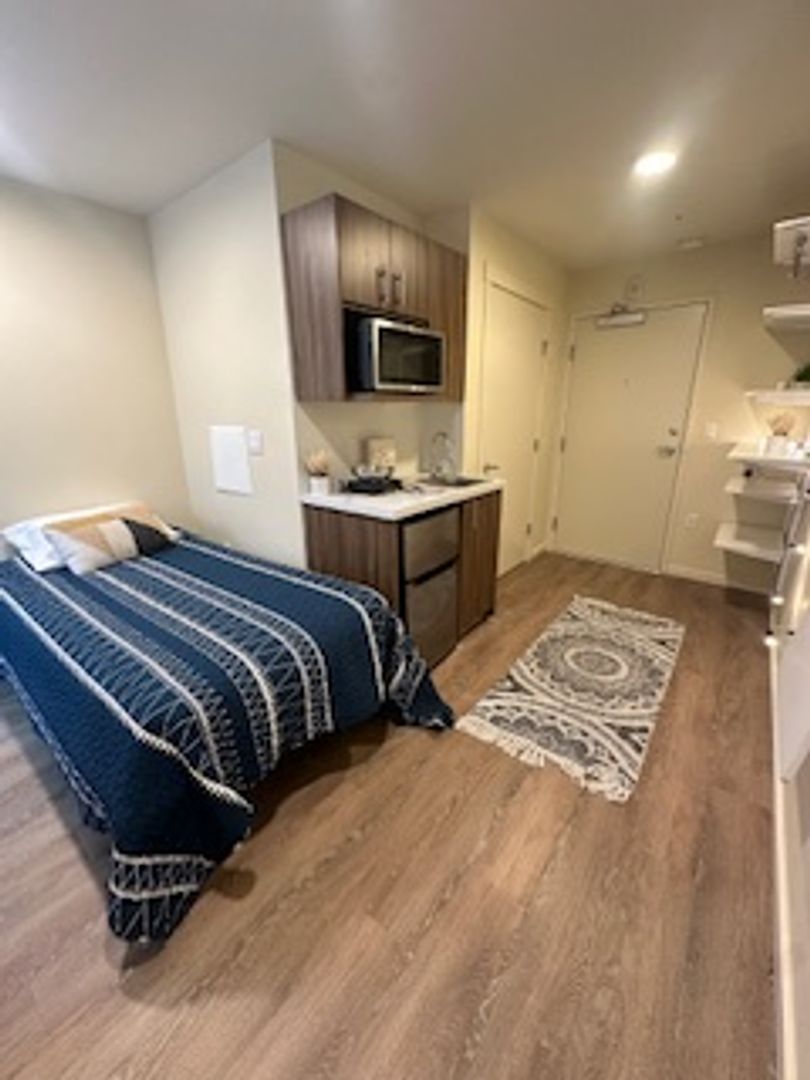 Kirkland Apartment: 330 4th ST