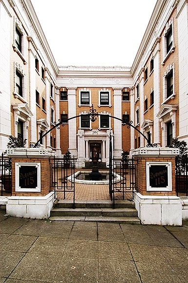 Seattle Apartment: 115 W Olympic Pl