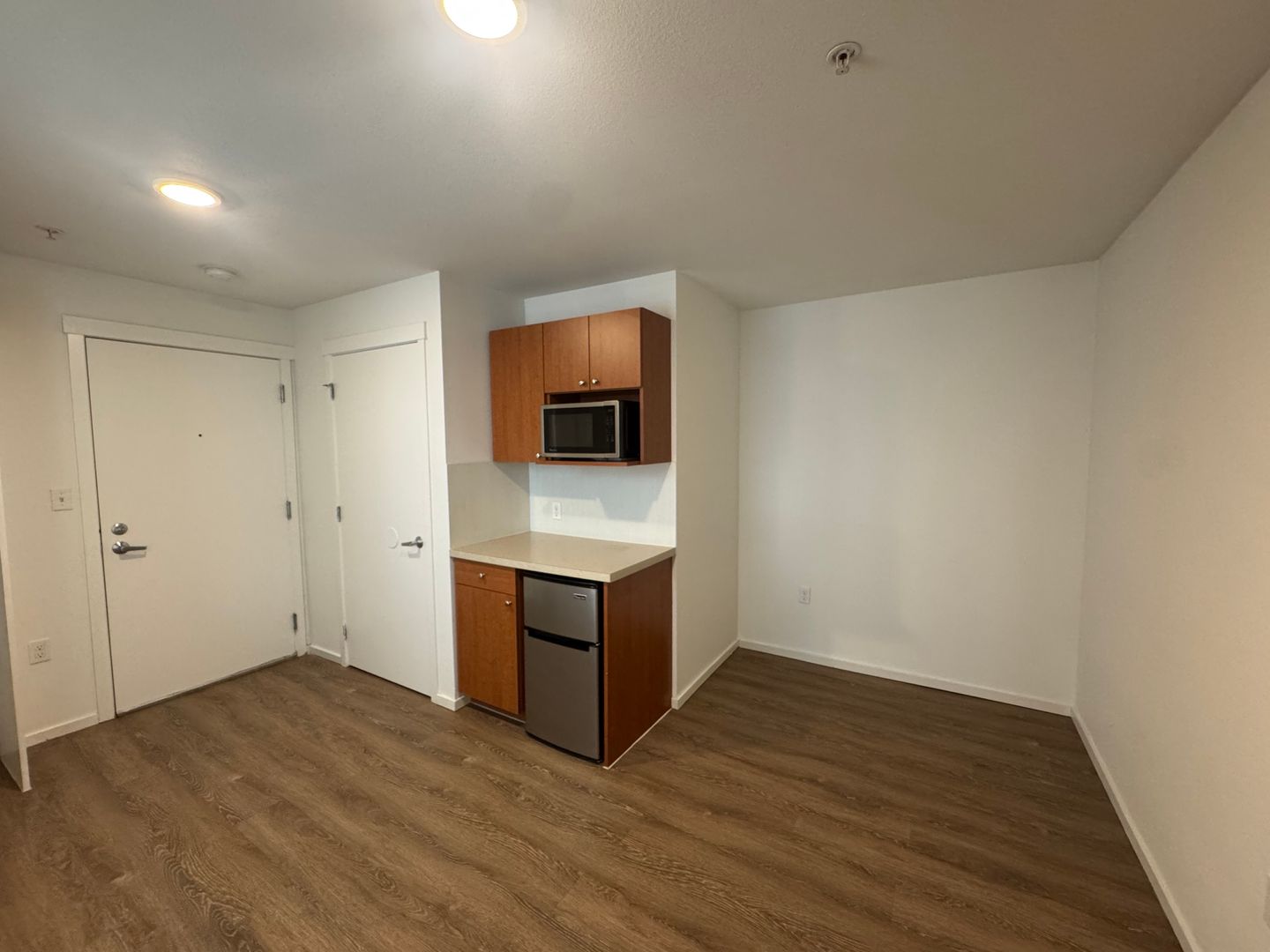 Kirkland Apartment: 450 Central Way