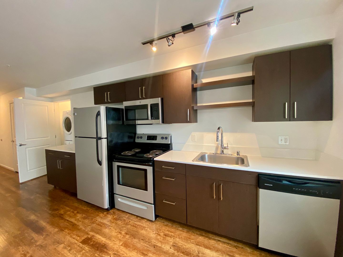 Kirkland Apartment: 450 Central Way
