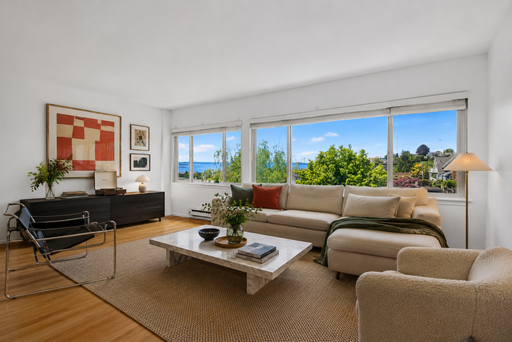 1 Month Free & Last Unit Left! An Apartment That Checks Every Box – And Then Some! – photo 1