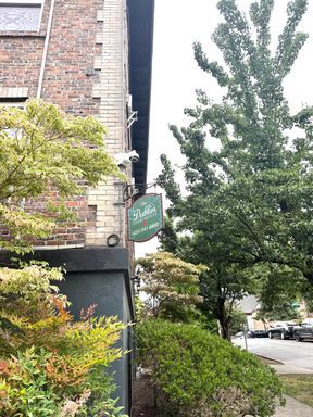 Experience Classic Seattle Living at The Dublin! – photo 1