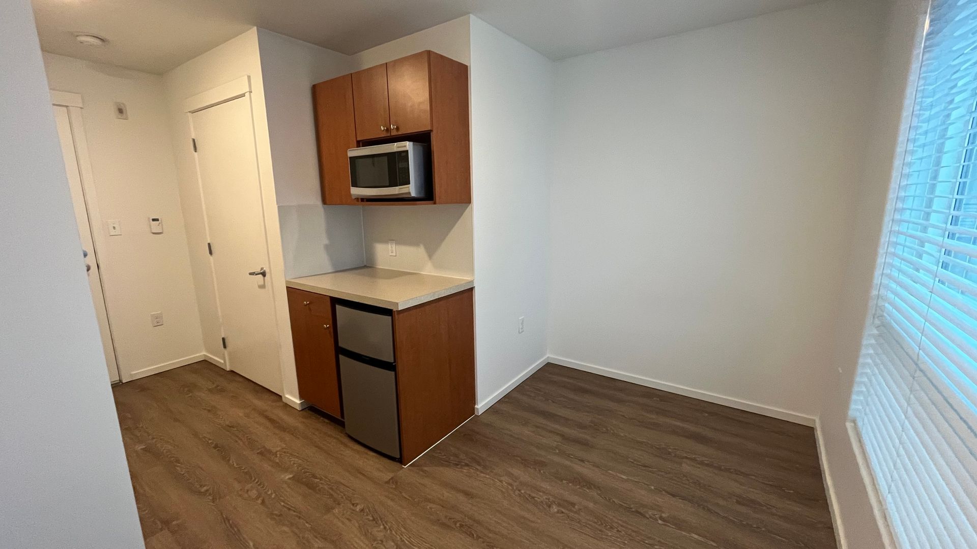 Kirkland Apartment: 450 Central Way