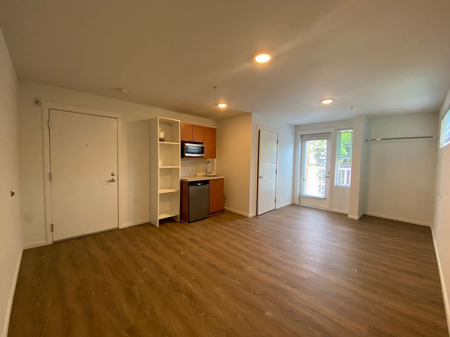 Kirkland Apartment: 450 Central Way