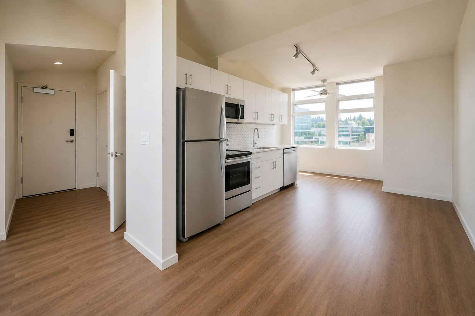 Kirkland Apartment: 330 4th ST