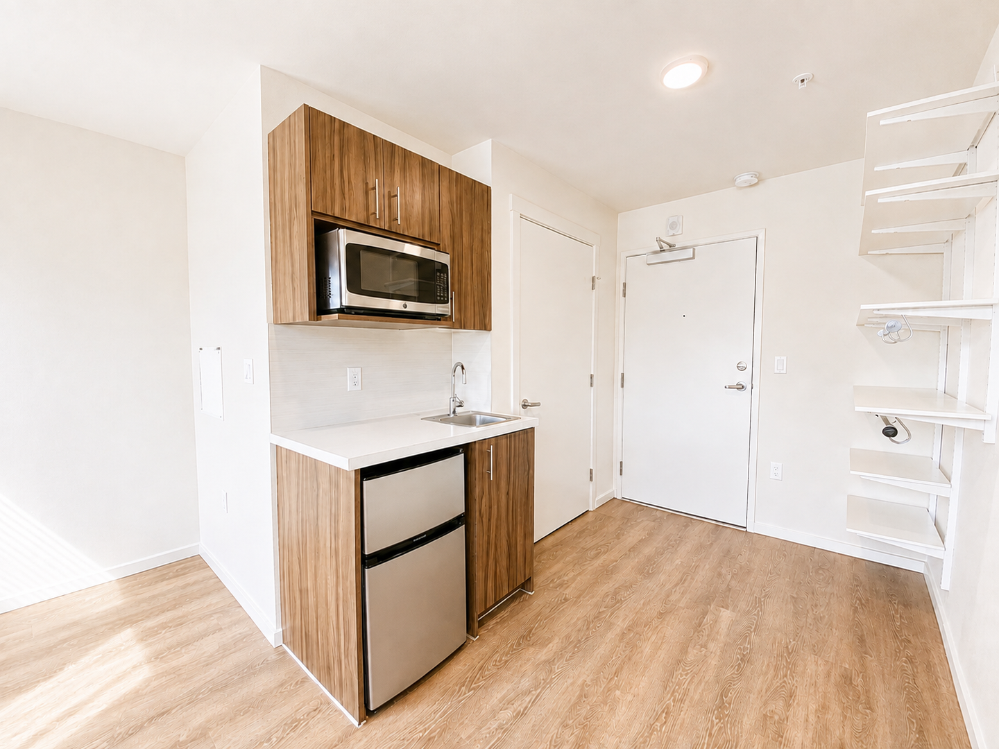 Kirkland Apartment: 330 4th ST