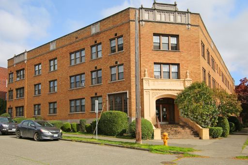 Spacious one bedroom in the heart of Queen Anne! – photo 1