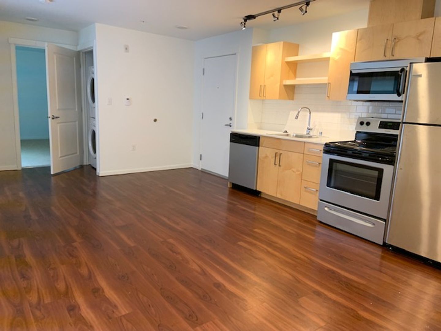 Kirkland Apartment: 450 Central Way