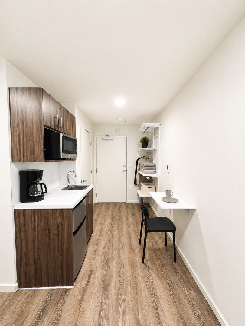 Kirkland Apartment: 330 4th ST