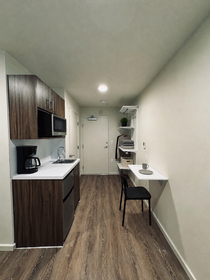 Kirkland Apartment: 330 4th ST