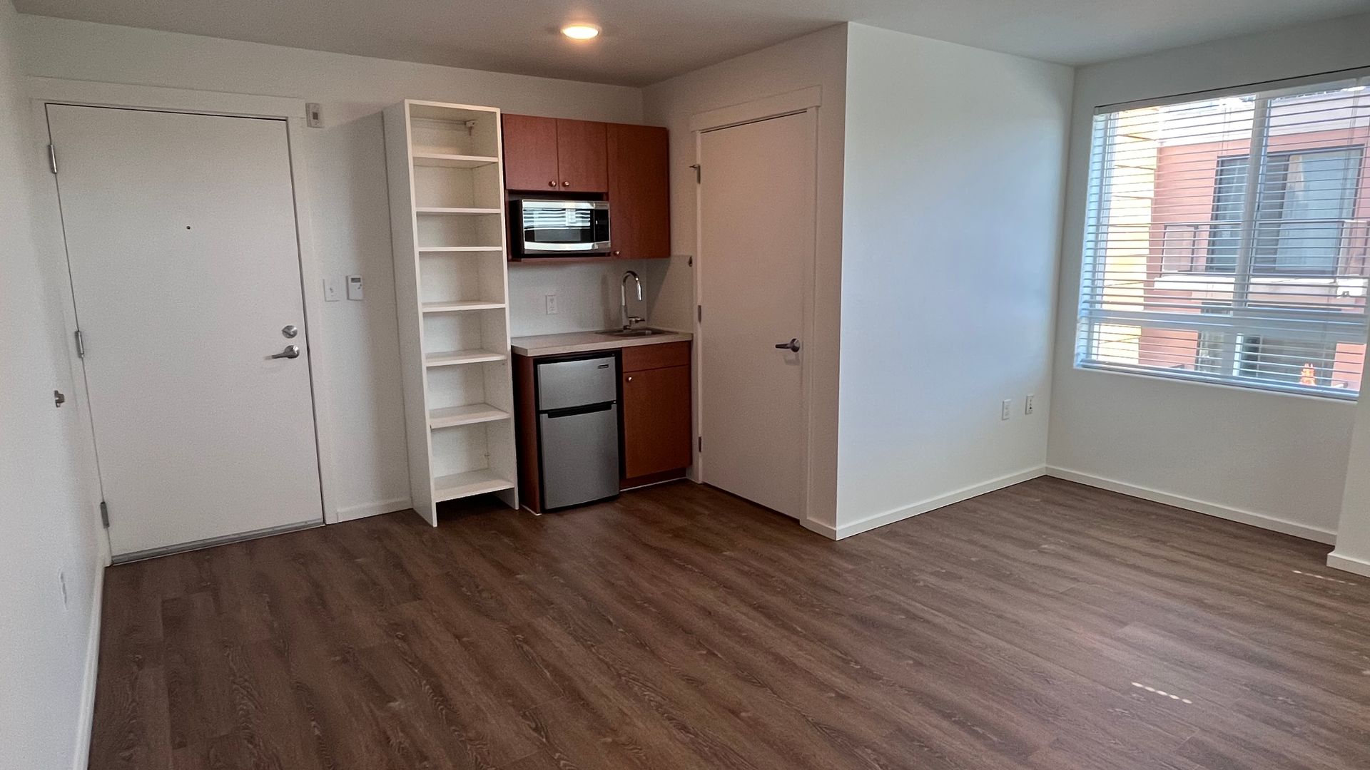 Kirkland Apartment: 450 Central Way