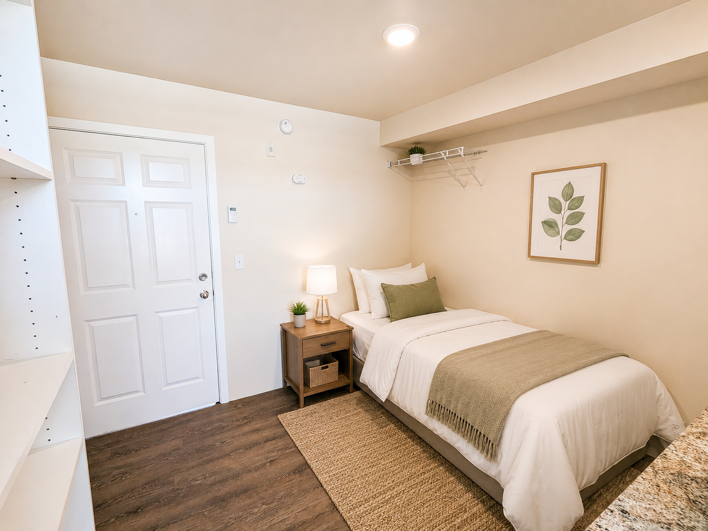 Redmond Apartment: 8525 163rd CT NE