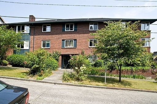 Excellent Queen Anne One Bedroom on quiet street $1,795! – photo 1
