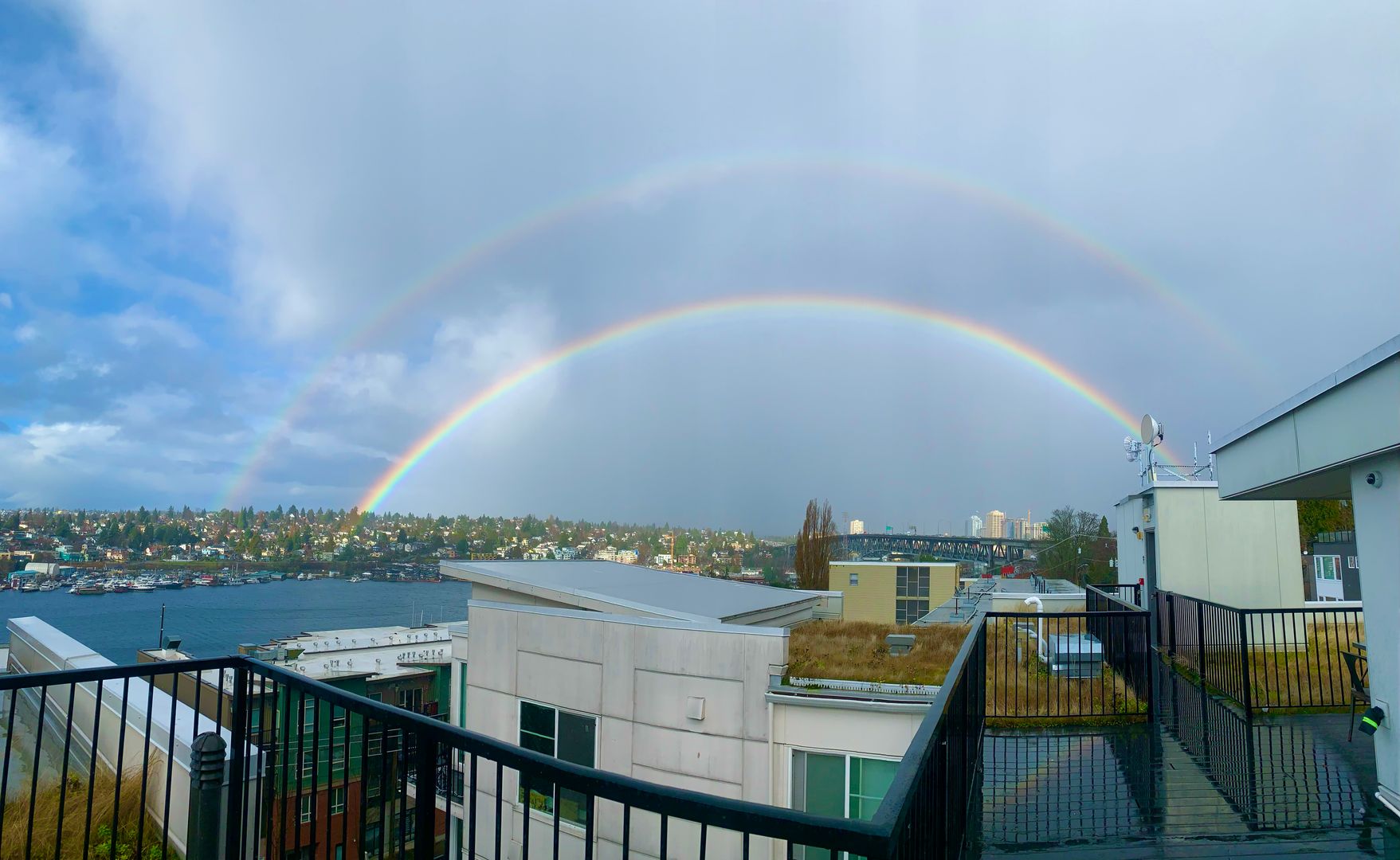 Seattle Apartment: 2820 Eastlake Ave E