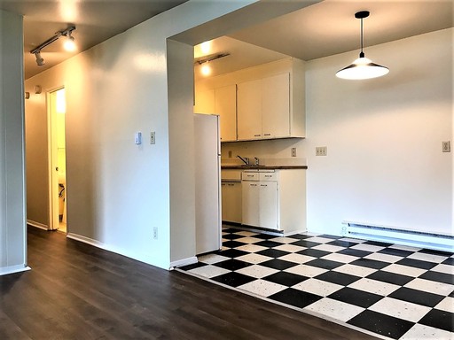 Admiral 2 bed with NEW HARDWOODS – photo 1