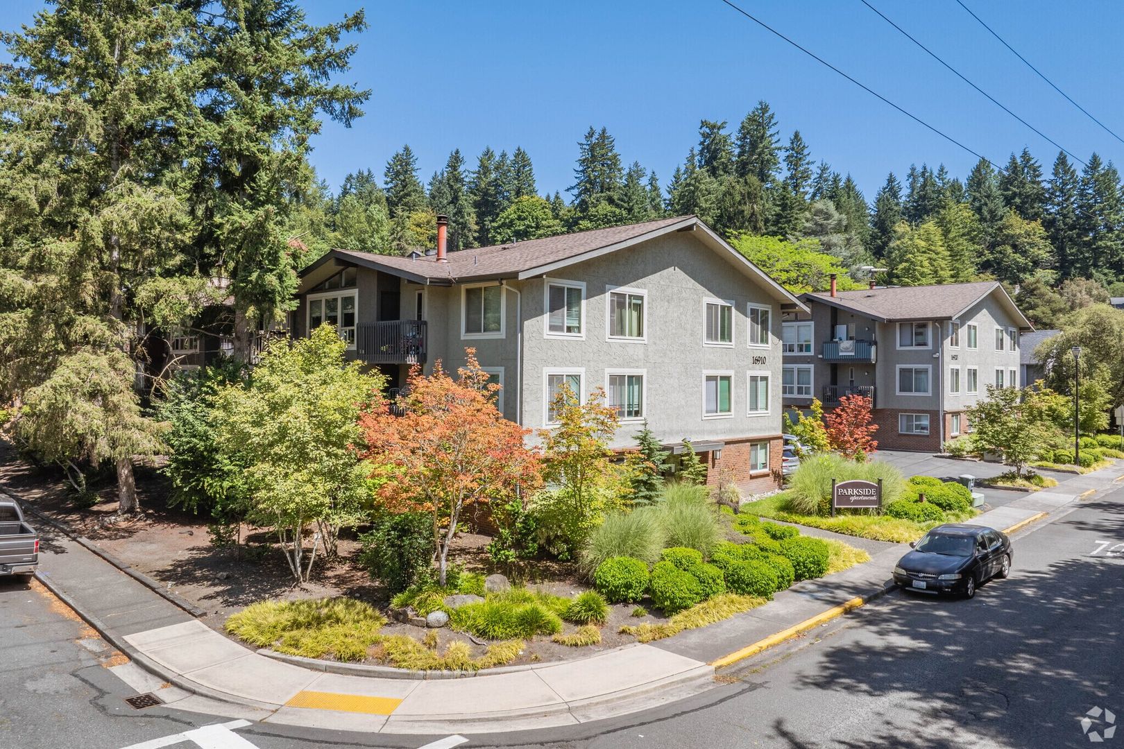 Redmond Apartment: 16910 NE 80th St