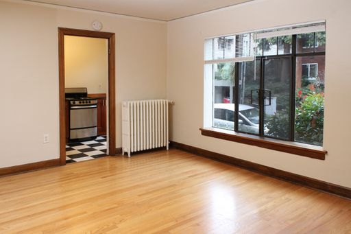 Spacious Studio in Capitol Hill – photo 1