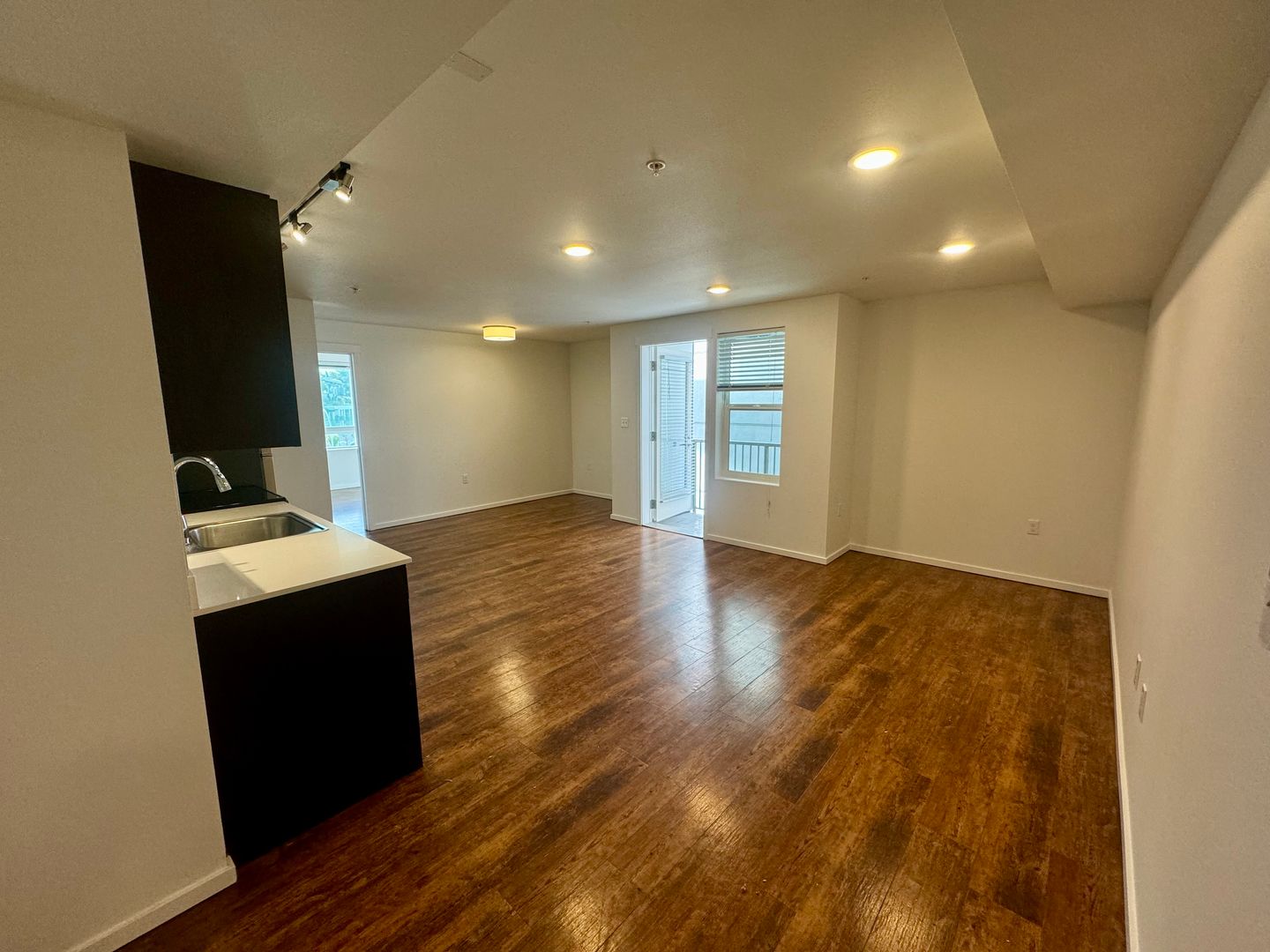 Kirkland Apartment: 450 Central Way