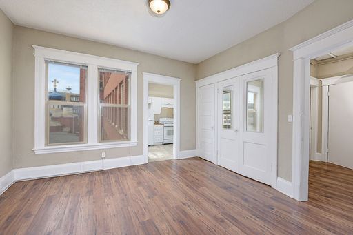 **ONE MONTH FREE + $500 Gift Card** Last century charm, modern convenience at Grandview! – photo 1