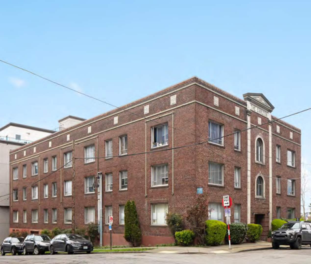 Seattle Apartment: 603 Pontius Ave N