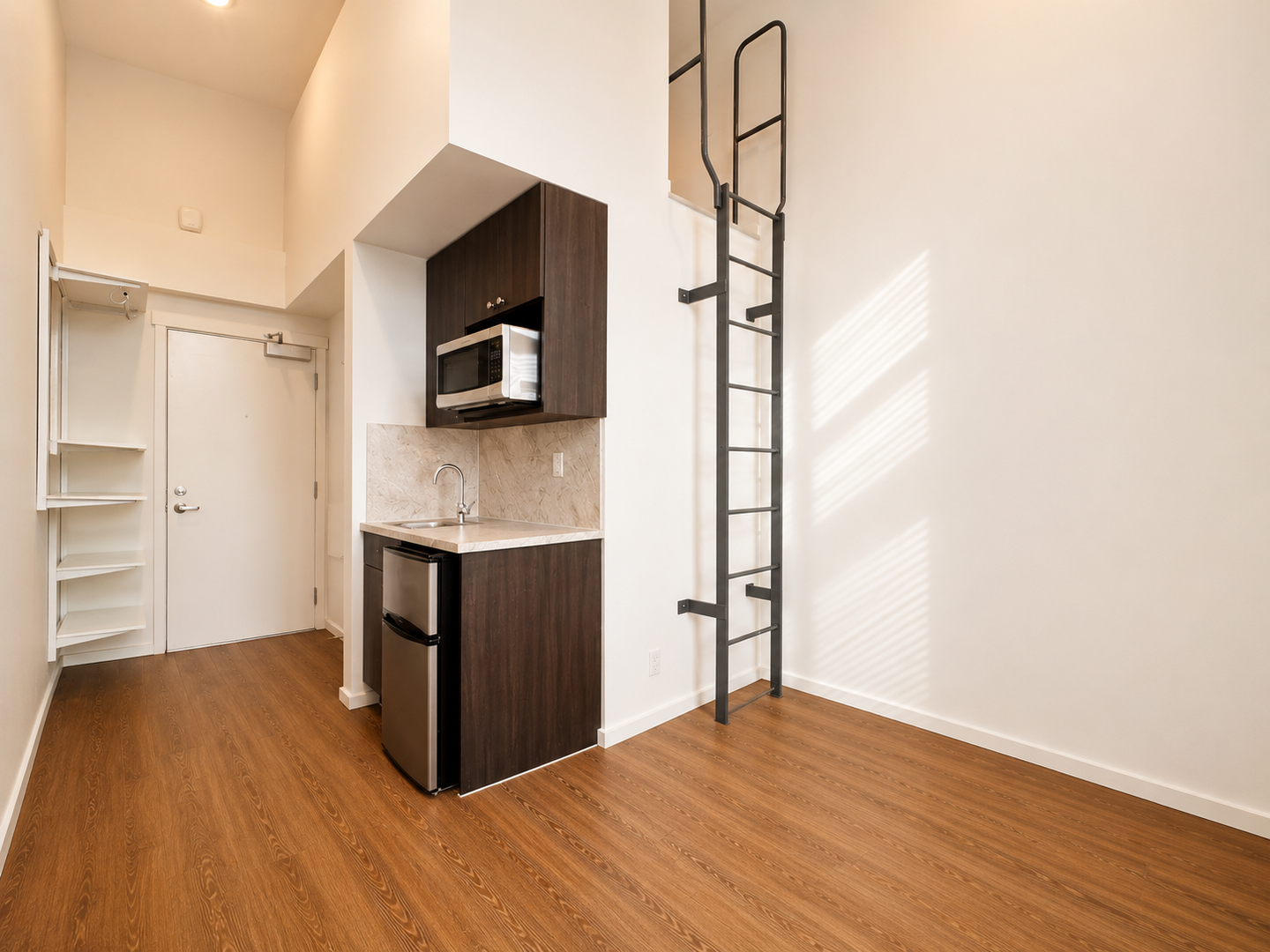 Redmond Apartment: 16210 NE 80th St