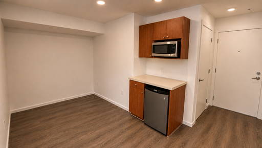 >>Coming Soon<< Studio with Wood Floors in Kirkland