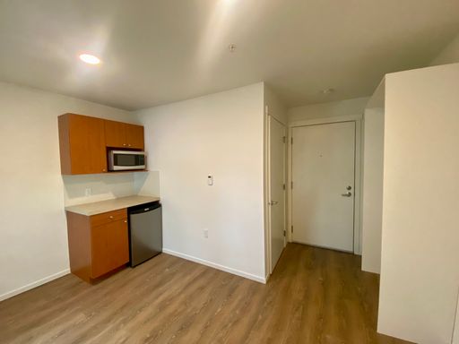 ⚡Studio With The Best Location & Best Price in Downtown Kirkland!⚡ – photo 1