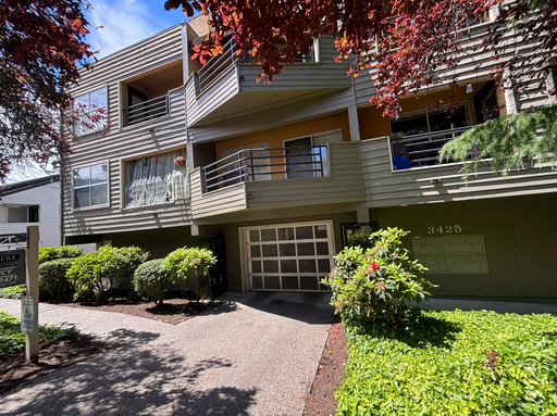 Modern 1BR Apartment in North Queen Anne – Available September 15th! – photo 1
