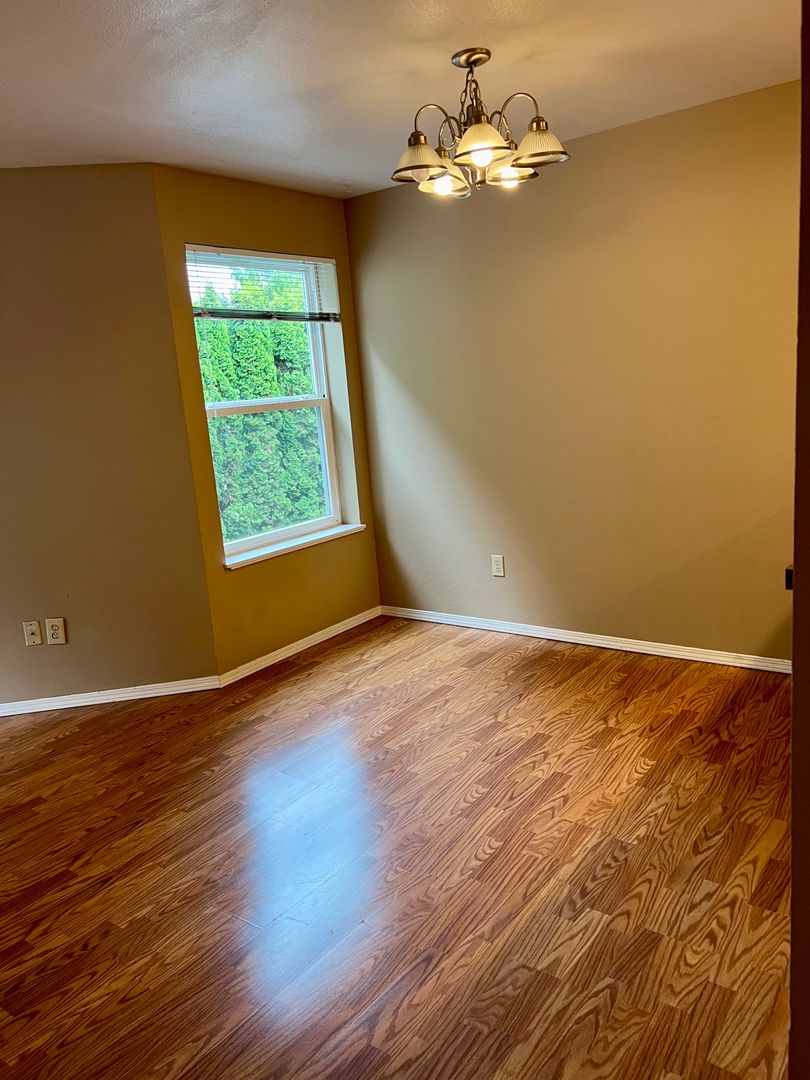 Seattle Apartment: 9514 8th Ave NW.