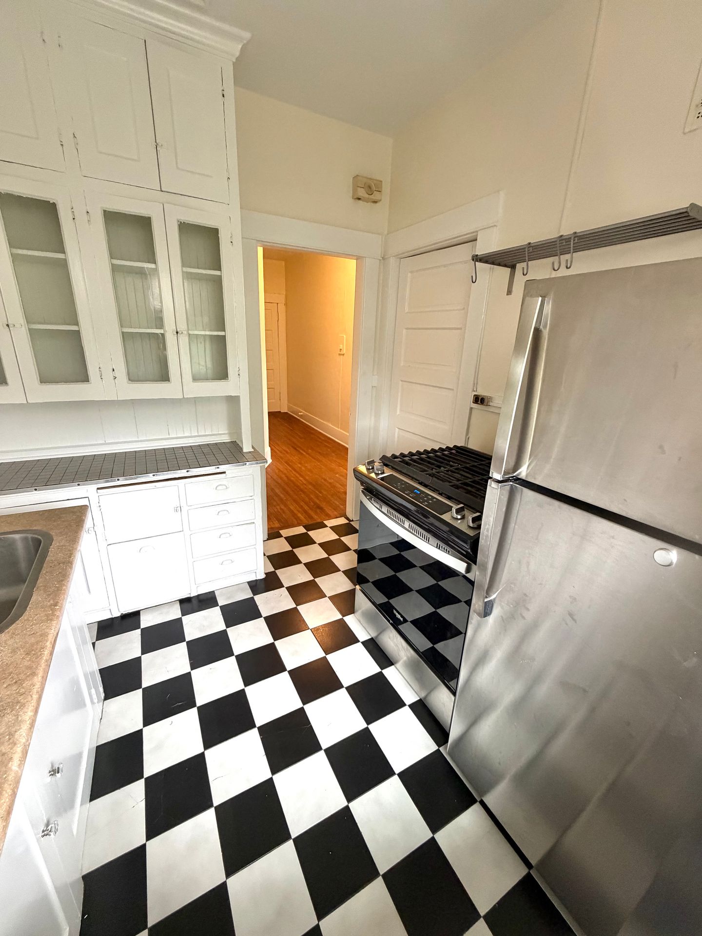 Seattle Apartment: 1052 E Thomas St