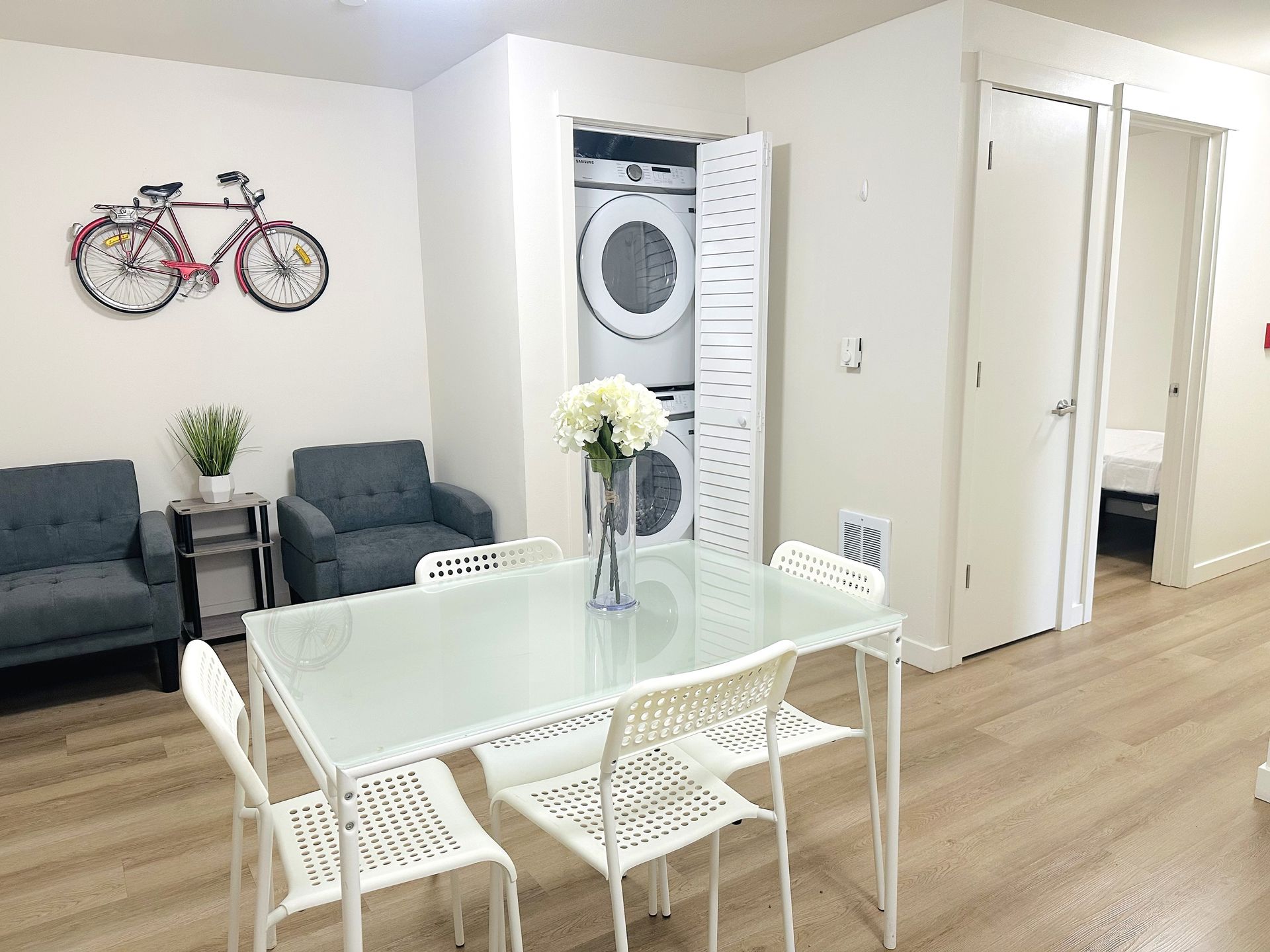 Seattle Apartment: 4215-4221 9th Ave NE